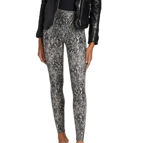 SPANX leggings Faux leather snake shiny medium new with tags - Picture 1 of 5